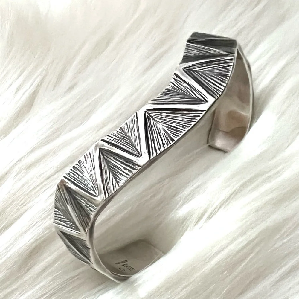 Highly RARE James Avery thatch wave cuff bracelet - Picture 3 of 13